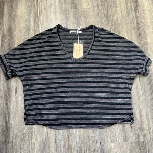 Never worn, and still has the tags on! Super soft and cozy!